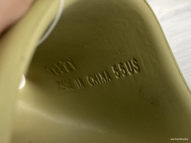 Adidas 'Resin' Slides FX0494 Yeezy 0713